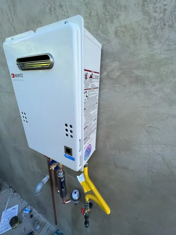 Tankless water heater installation for Maryland Heights homes